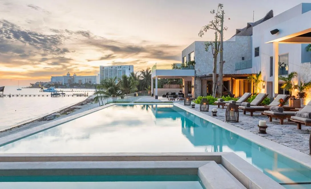 All Inclusive Holiday In Your Private Beachfront Villa - 7 Bedrooms Cancún 0*,  Messico