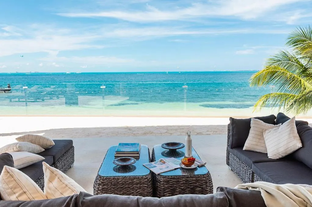 All Inclusive Holiday In Your Private Beachfront Villa - 7 Bedrooms Cancún
