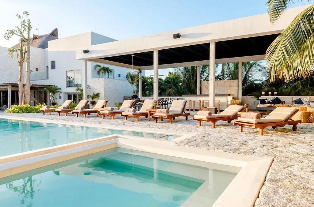 All Inclusive Holiday In Your Private Beachfront Villa - 7 Bedrooms Cancún
